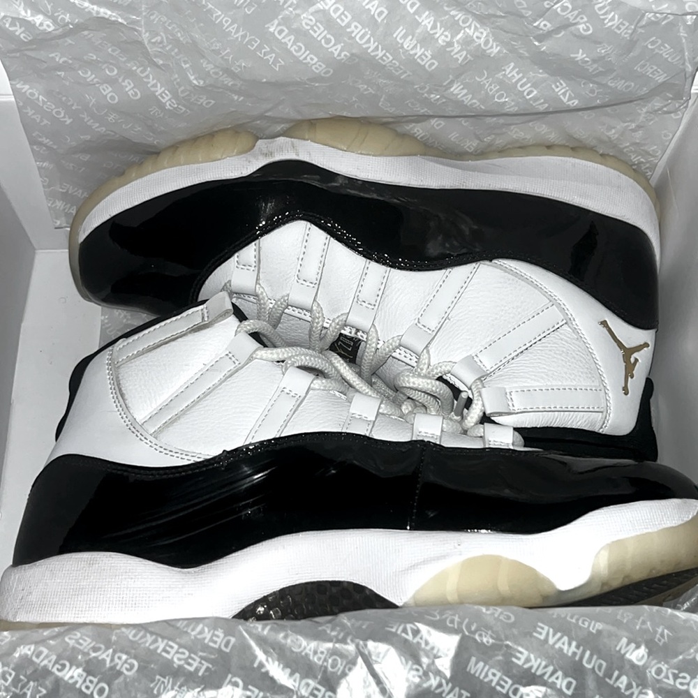 Air Jordan 11 Retro Gratitude